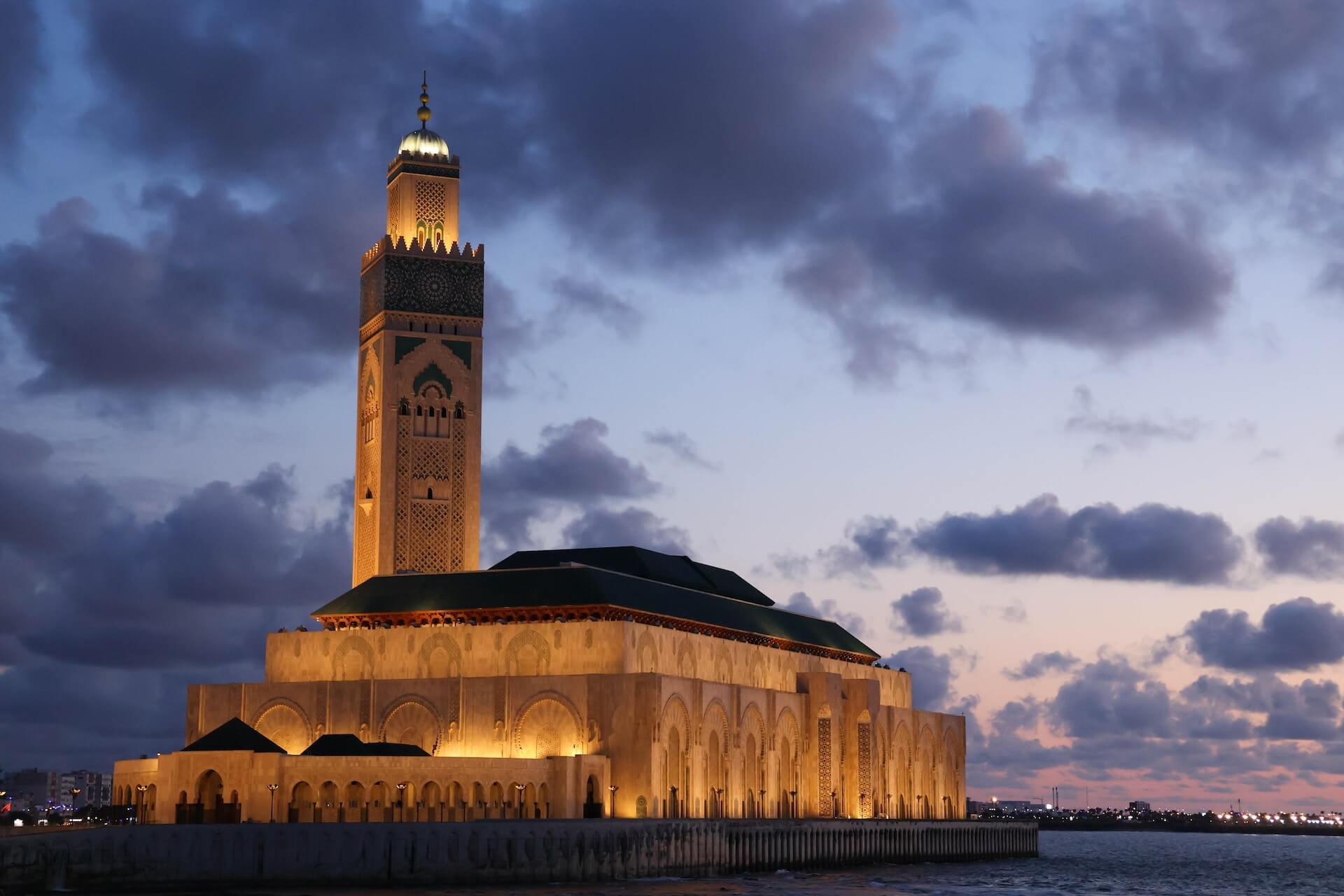 Your Guide to Shopping in Casablanca: Souks and Malls